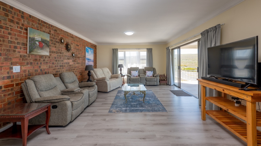 To Let 3 Bedroom Property for Rent in Agulhas Western Cape